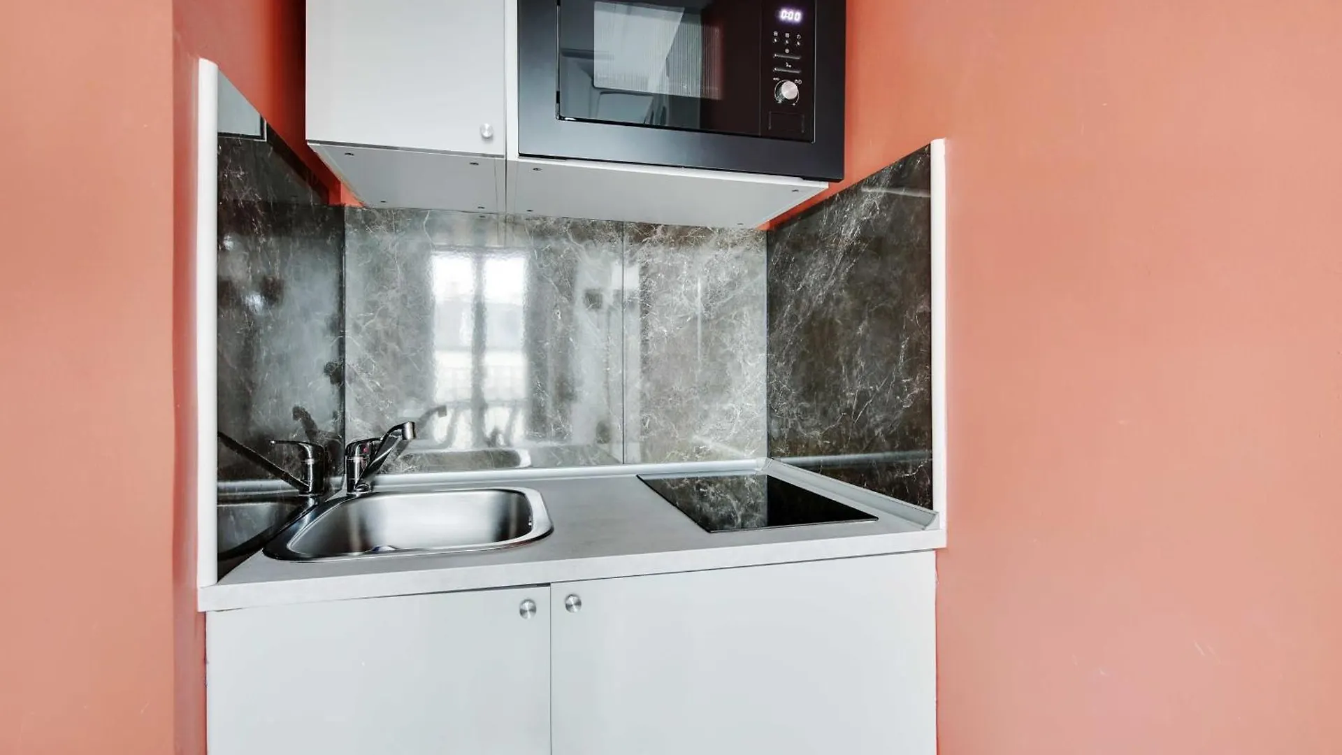 Residence Republique - Magenta Paris Apartment