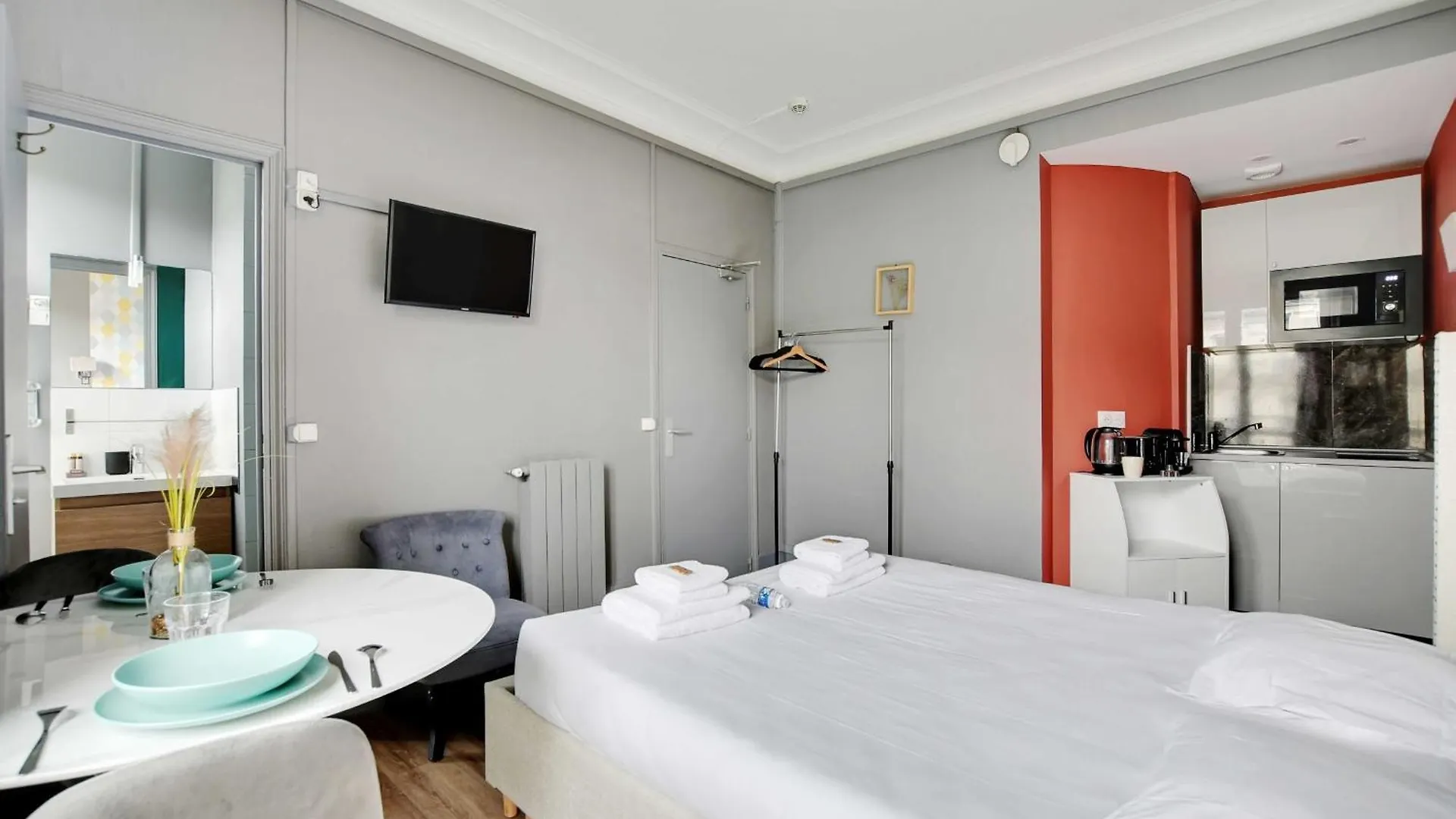 Apartment Residence Republique - Magenta Paris France