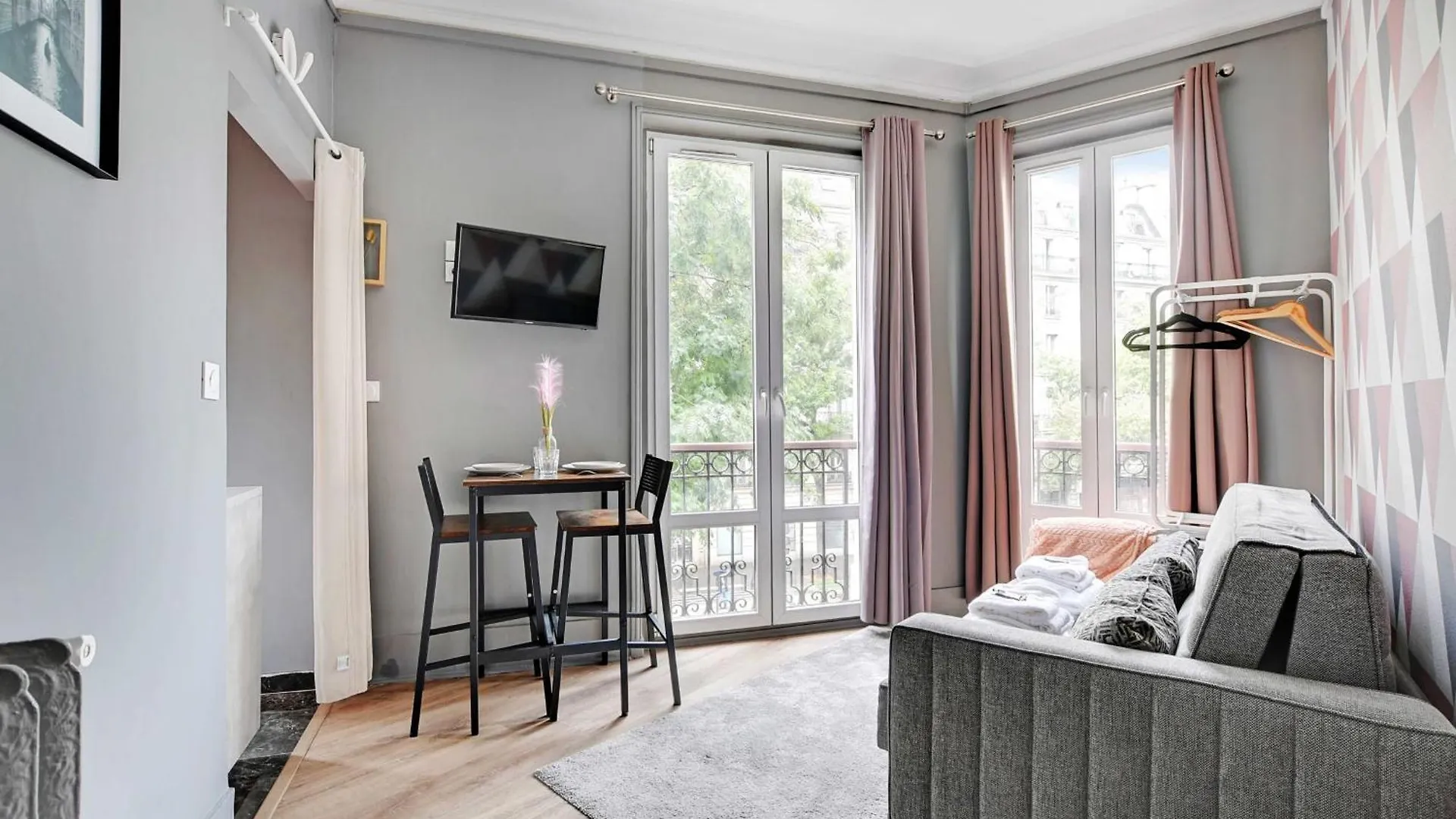 Residence Republique - Magenta Paris