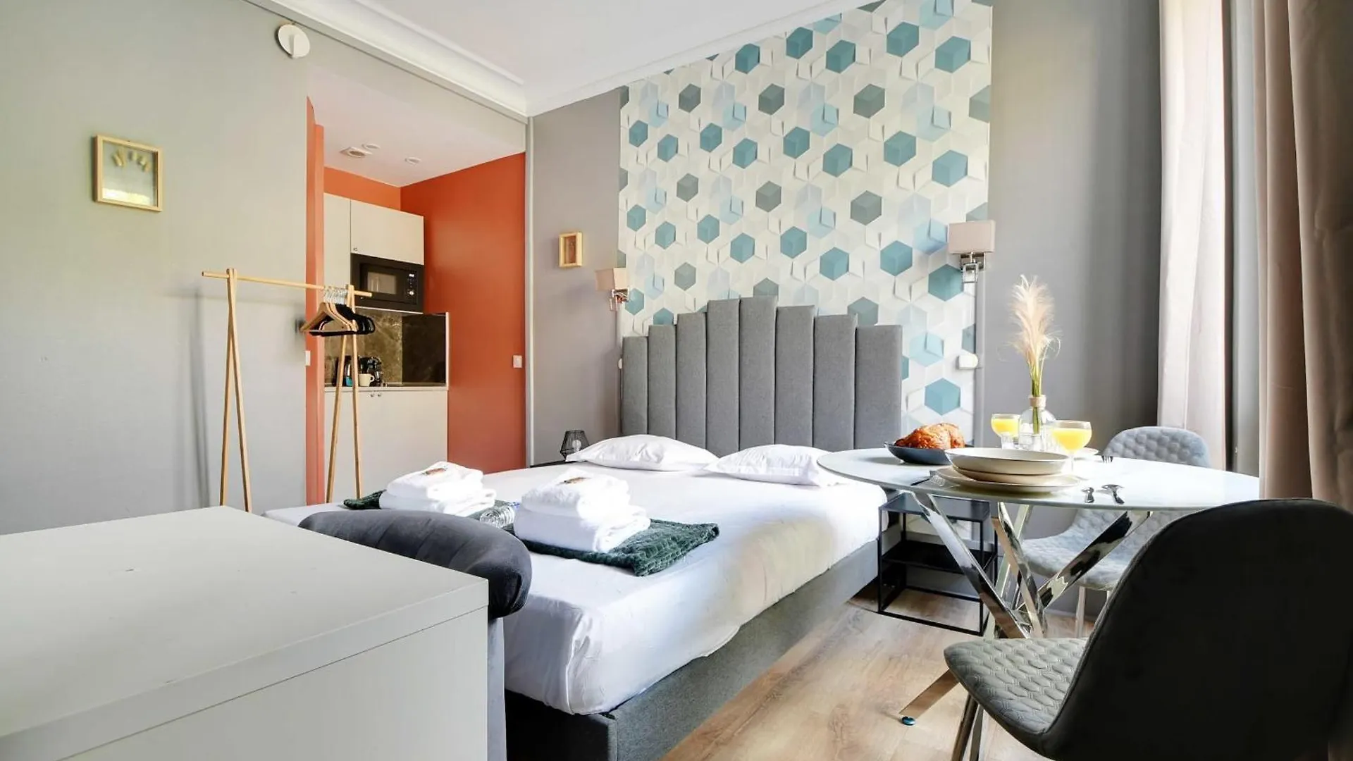 Apartment Residence Republique - Magenta Paris France