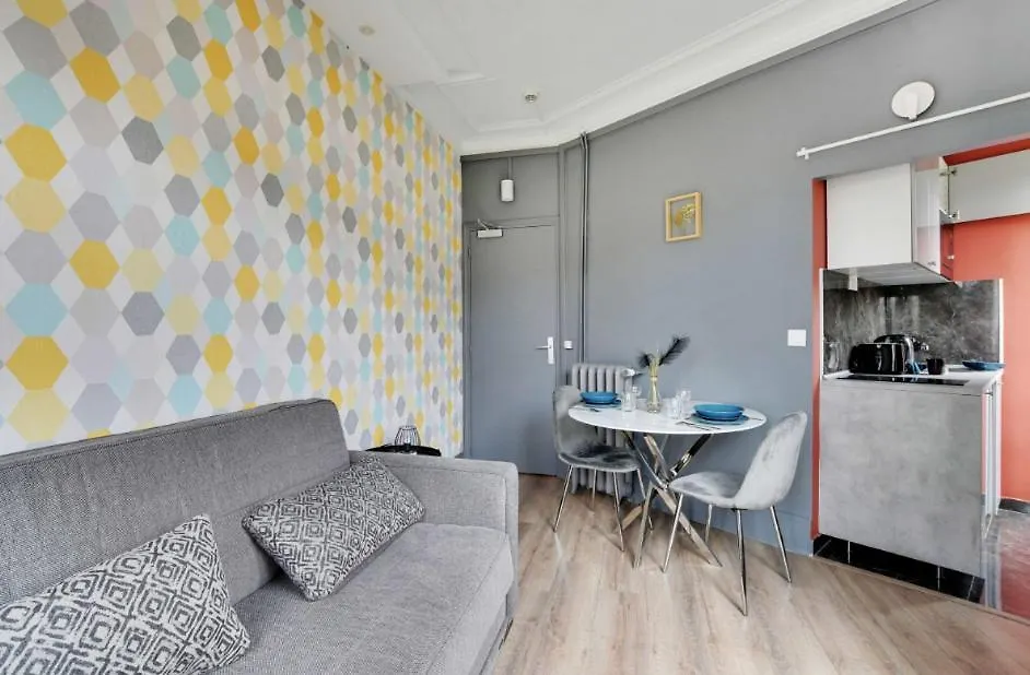 Residence Republique - Magenta Paris Apartment